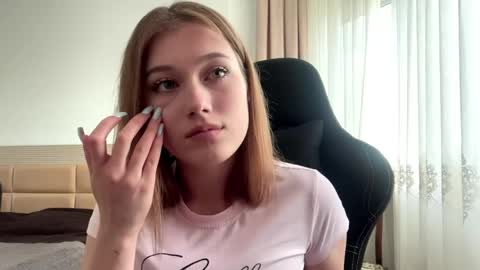 Snapshot of crissymemo chatting on 9, 6, 2026 crissymemo online show from 9, 6, 2026