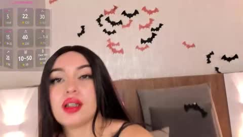 Snapshot of cristal_priincess chatting on 8, 10, 2025 Cristal online show from 8, 10, 2025