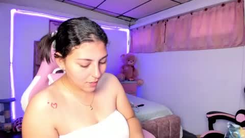 Snapshot of cristal_smith20 chatting on 15, 6, 2026 cristal_smith20 online show from 15, 6, 2026