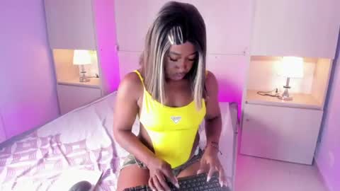 Snapshot of cristalbennet chatting on 11, 6, 2026 cristalbennet online show from 11, 6, 2026