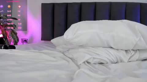 cristalfoxy_ online show from 23, 7, 2026