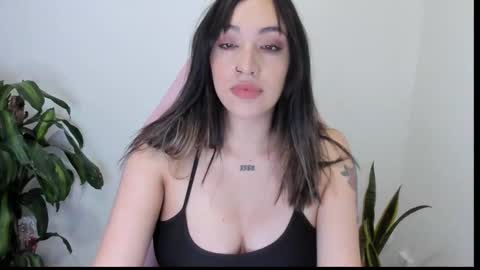 Snapshot of cristall_sweett0 chatting on 2, 12, 2025 sofia online show from 2, 12, 2025