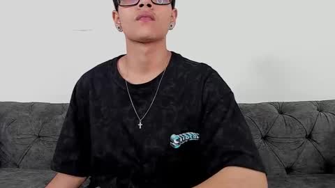 Snapshot of cristian_suarezz_ chatting on 8, 10, 2025 cristian_suarezz_ online show from 8, 10, 2025