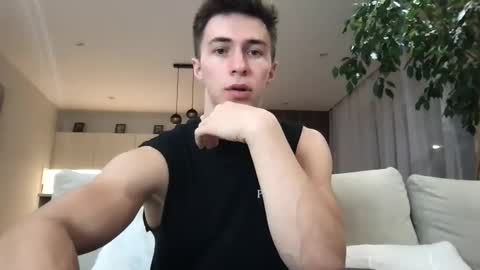 Snapshot of cristianovilla chatting on 1, 2, 2025 CristianoHailey online show from 1, 2, 2025