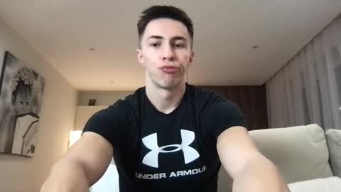 Snapshot of cristianovilla chatting on 10, 2, 2025 CristianoHailey online show from 10, 2, 2025