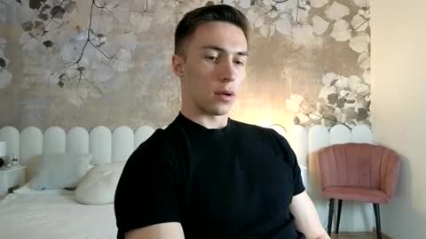 Snapshot of cristianovilla chatting on 1, 5, 2026 CristianoHailey online show from 1, 5, 2026