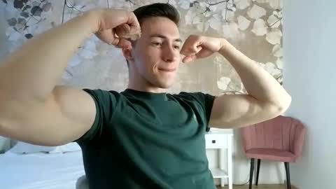 Snapshot of cristianovilla chatting on 2, 5, 2026 CristianoHailey online show from 2, 5, 2026