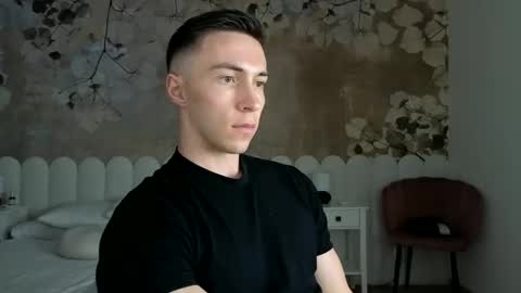 Snapshot of cristianovilla chatting on 7, 5, 2026 CristianoHailey online show from 7, 5, 2026