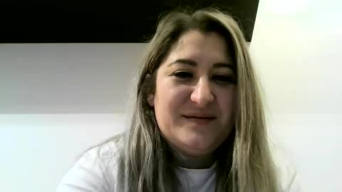 cristina20021991 online show from 1, 1, 2025