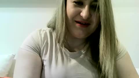 cristina20021991 online show from 3, 1, 2025