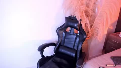 Snapshot of cristinerain chatting on 3, 7, 2026 CristineRain online show from 3, 7, 2026
