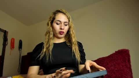 Cristin online show from 7, 4, 2026