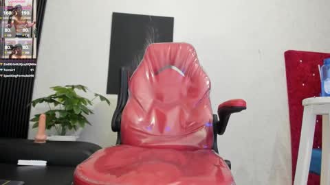 cristopher23  online show from 25, 1, 2025