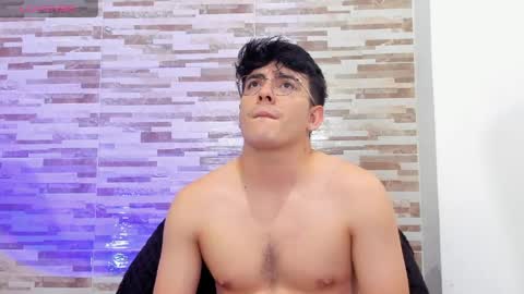 Snapshot of cristopher_russo chatting on 16, 5, 2026 CRISTOPHER online show from 16, 5, 2026