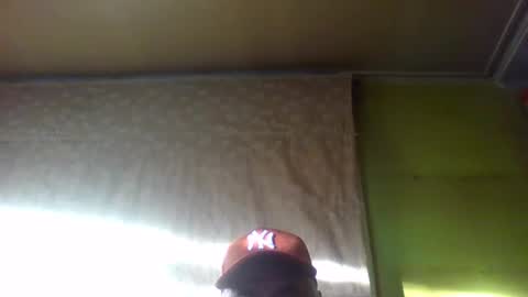 Snapshot of crmperez chatting on 5, 1, 2025 crmperez online show from 5, 1, 2025