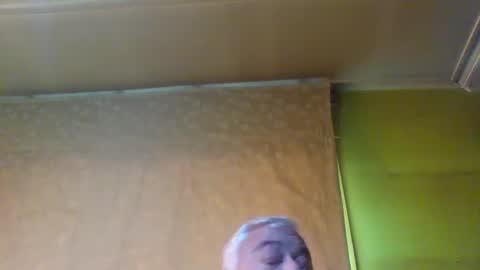 Snapshot of crmperez chatting on 28, 2, 2025 crmperez online show from 28, 2, 2025