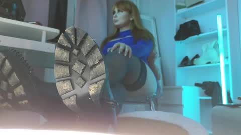 Cruel Siren online show from 4, 12, 2025