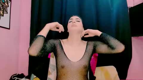 Instagram cristal espinosa1 online show from 1, 2, 2026