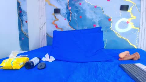 Snapshot of crystal_love08 chatting on 12, 5, 2026 crystal online show from 12, 5, 2026