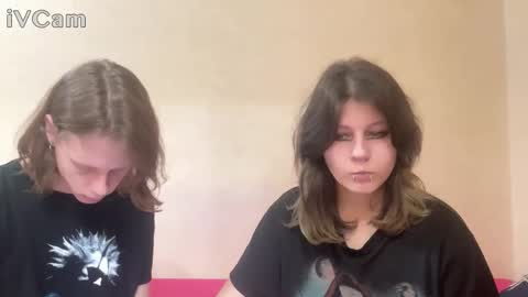 Snapshot of crystal_porn_love chatting on 27, 11, 2025 Crystal and Marcl online show from 27, 11, 2025