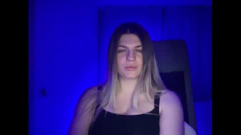 crystalblush01 online show from 28, 3, 2026