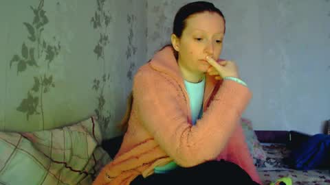 Snapshot of crystallangel chatting on 24, 4, 2026 CrystallAngel online show from 24, 4, 2026