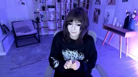 crystallbloom online show from 1, 10, 2025