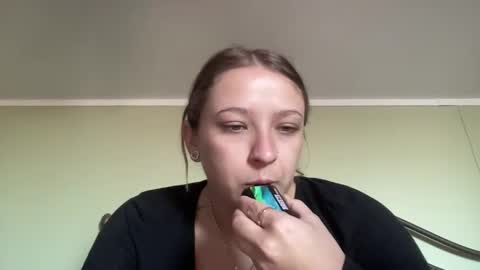 CrystalBabyy online show from 9, 1, 2025