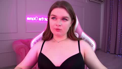 Crystal online show from 9, 3, 2025