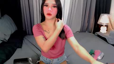 Snapshot of crytastal_lust1212 chatting on 25, 10, 2025 bea takashi online show from 25, 10, 2025