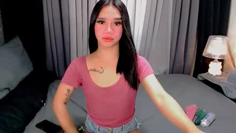 Snapshot of crytastal_lust1212 chatting on 27, 10, 2025 bea takashi online show from 27, 10, 2025