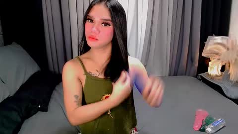 Snapshot of crytastal_lust1212 chatting on 7, 11, 2025 bea takashi online show from 7, 11, 2025