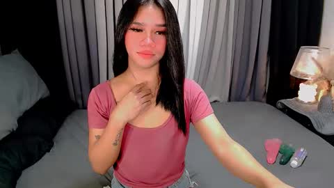 Snapshot of crytastal_lust1212 chatting on 13, 11, 2025 bea takashi online show from 13, 11, 2025