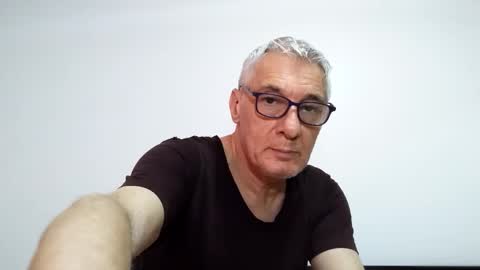 BIG UNCUT HARD COCK online show from 10, 4, 2026