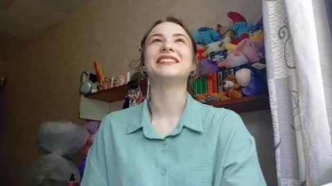 Snapshot of cucriecke chatting on 21, 6, 2026 Alice online show from 21, 6, 2026