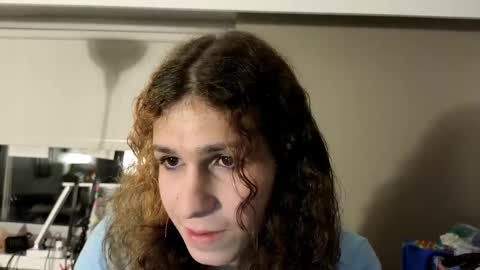 cuddleavenue online show from 2, 11, 2025