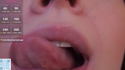 Snapshot of cuddlebyyou chatting on 10, 11, 2025 Ellie online show from 10, 11, 2025