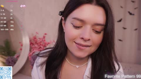 Snapshot of cuddlebyyou chatting on 20, 11, 2025 Ellie online show from 20, 11, 2025