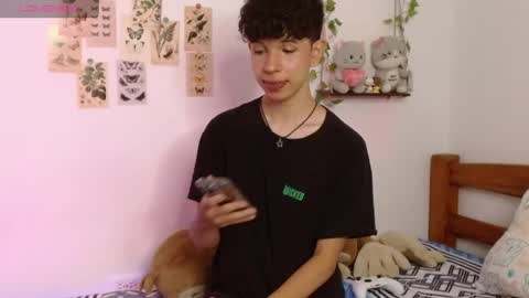 Snapshot of cuddly_twinkie chatting on 30, 4, 2026 Cuddly online show from 30, 4, 2026