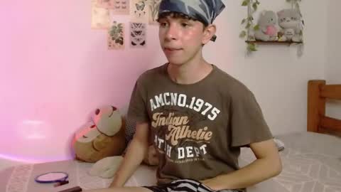 Snapshot of cuddly_twinkie chatting on 5, 6, 2026 Cuddly online show from 5, 6, 2026
