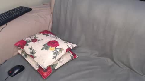 Snapshot of cuitbea chatting on 5, 2, 2026 Nambuusi Irene online show from 5, 2, 2026