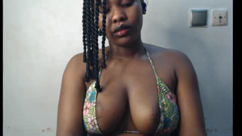 Snapshot of cum_ebony_xxxpetit chatting on 28, 7, 2026 Teeha online show from 28, 7, 2026
