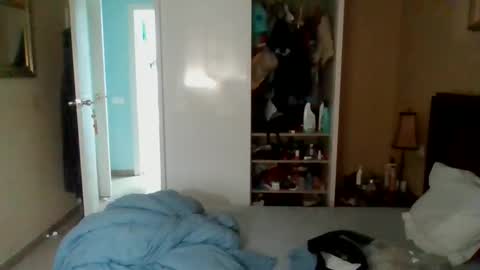 Cumaholic1 online show from 20, 4, 2026