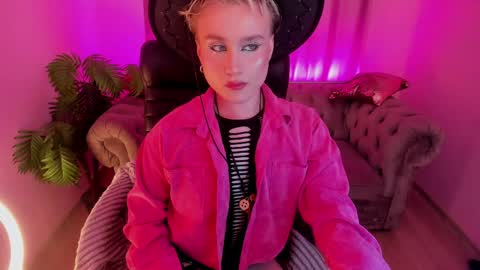 Snapshot of cumboydoll chatting on 29, 4, 2026 Ellio online show from 29, 4, 2026