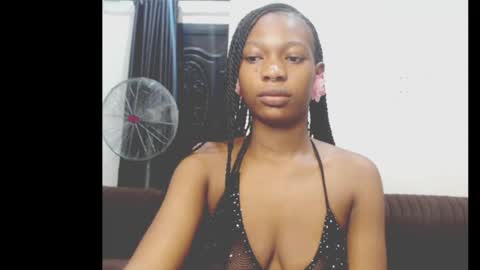 cumebony_petit online show from 13, 4, 2026