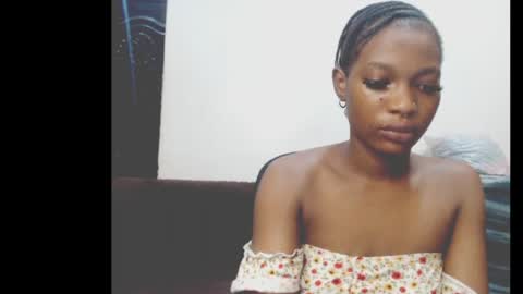 Snapshot of cumebony_petit chatting on 29, 4, 2026 cumebony_petit online show from 29, 4, 2026