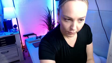 cumguzzlingskank online show from 30, 3, 2026