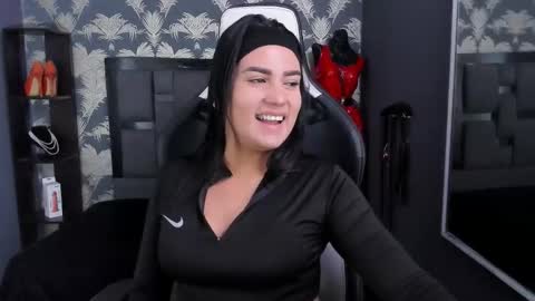 cumming tiffani online show from 26, 9, 2025