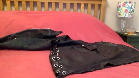 Snapshot of cumonherguys chatting on 21, 10, 2025 cumonherguys online show from 21, 10, 2025