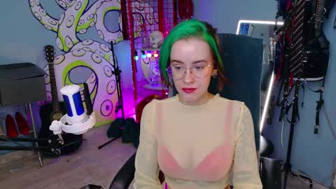 Snapshot of cumpotikeve chatting on 12, 5, 2026 CUMpotikEve online show from 12, 5, 2026